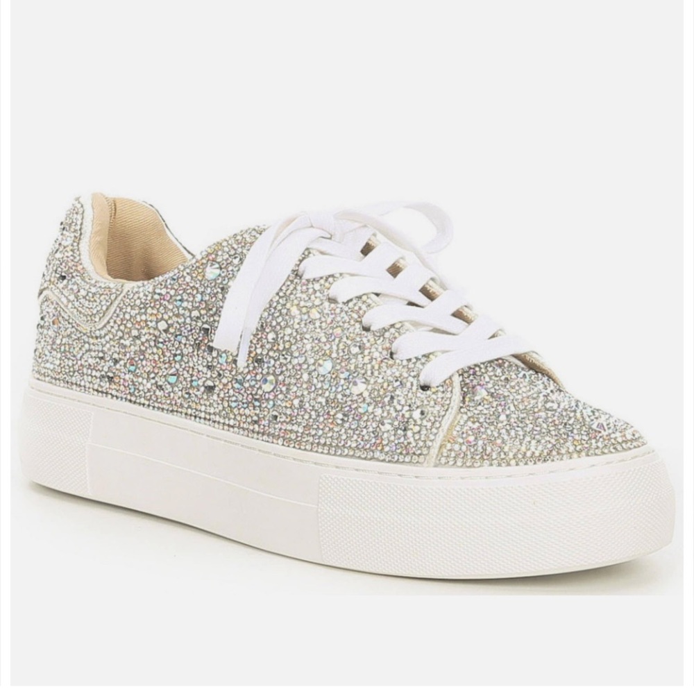 Betsey Johnson Women's Sidny Sneaker Size 8